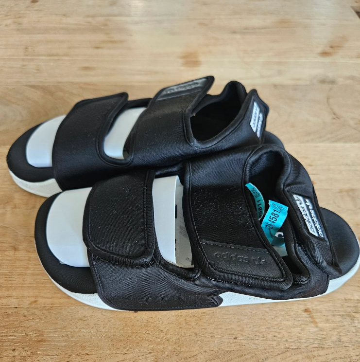 adidas 샌들 245